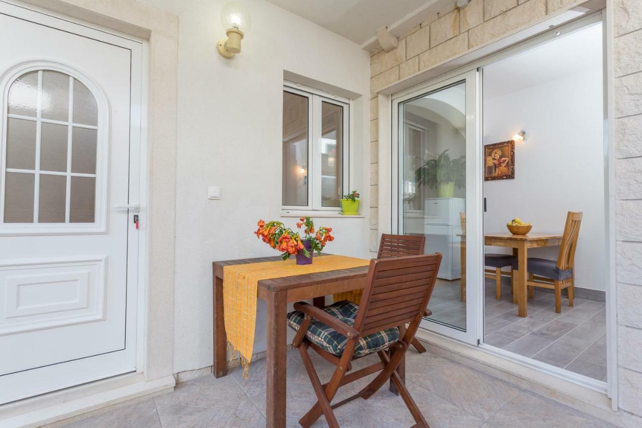 Apartments Gilve Hvar Town Bagian luar foto